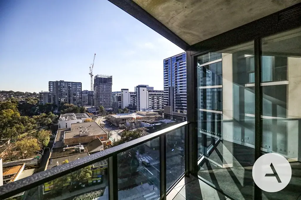 FOR RENT – Spacious 2 Bedroom Apartment with Stunning Woden Views