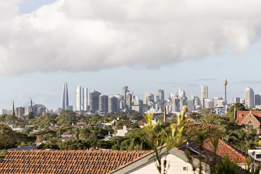 Petersham 2房  Top-floor apartment with sensational city vistas