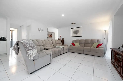 17 Biscayne Road, Brabham, WA 6055, 4 phòng ngủ, 2 phòng tắm, House