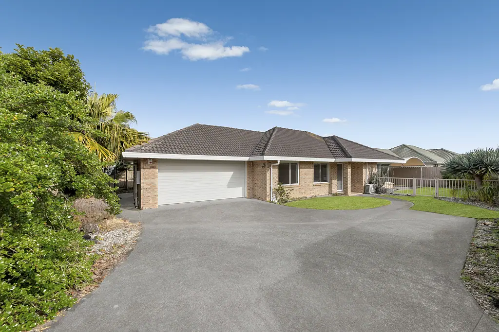 58 Frank Nobilo Drive, Golflands, Manukau City, Auckland