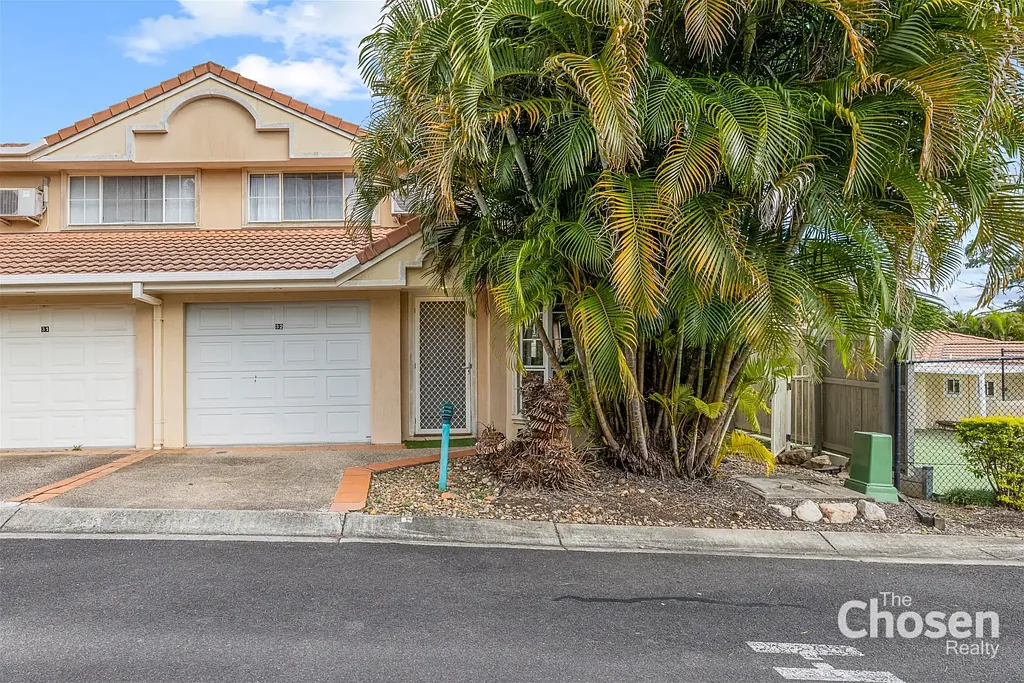 Salisbury 3कमरा North-Facing End Townhouse with Space, Privacy & Resort-Style Living