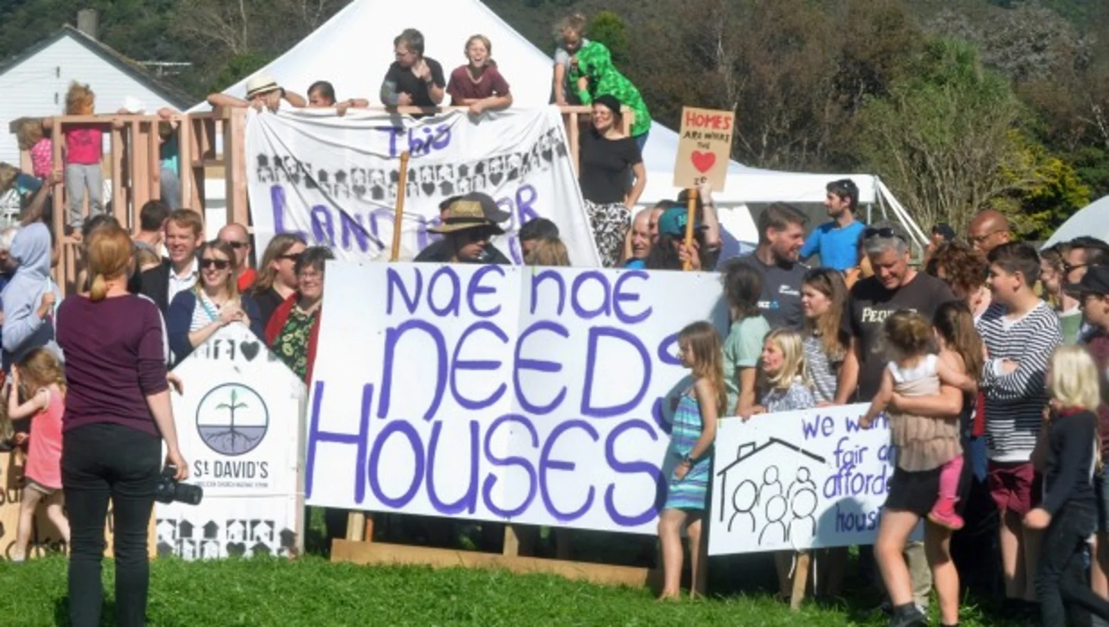 政府宁愿把地空着也不开发新住房？ Lower Hutt 地区爆发抗议活动