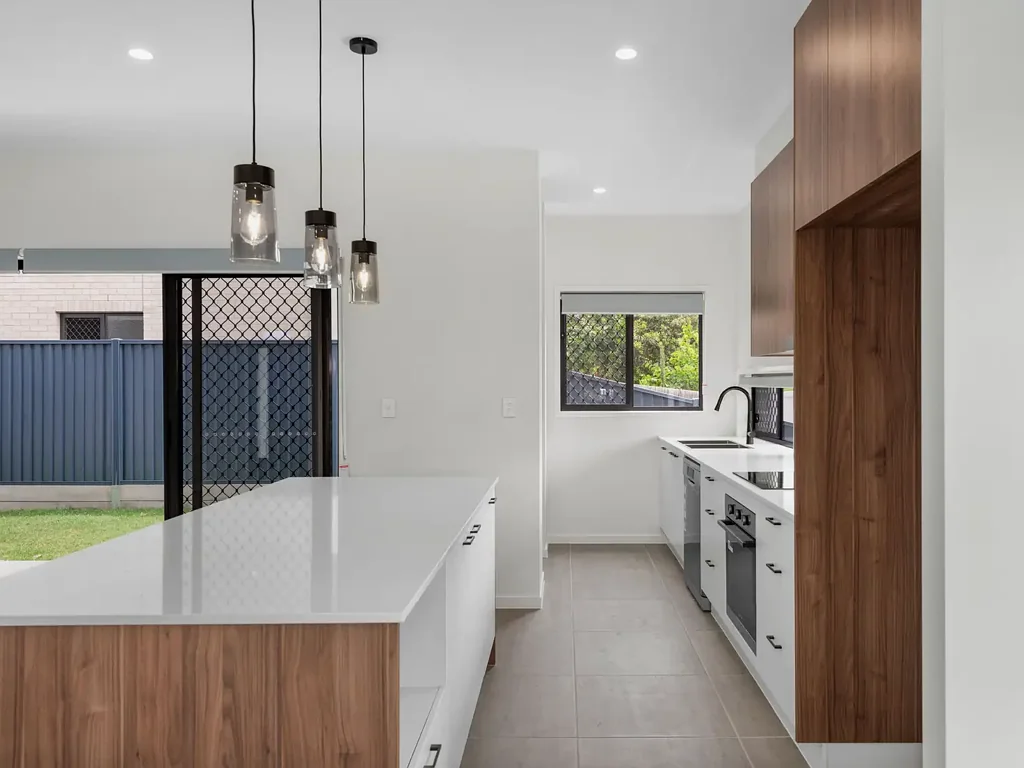 Westlake 4房 土地已登记 437平米 20公里市中心 靠近购物餐饮 学校 交通便利 绿树成荫 家庭友好 专业人士理想居所 Family Friendly Living   - NEW CONSTRUCTION