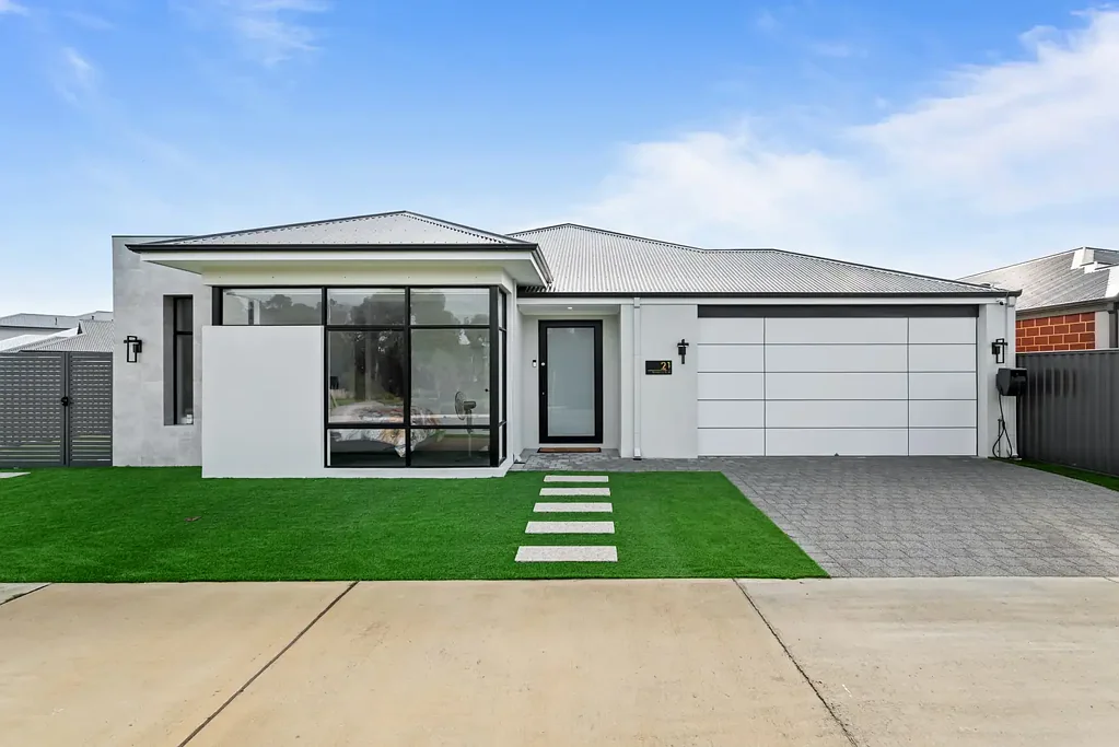 Southern River 4房  Brand New Luxury Living Backing onto Nature