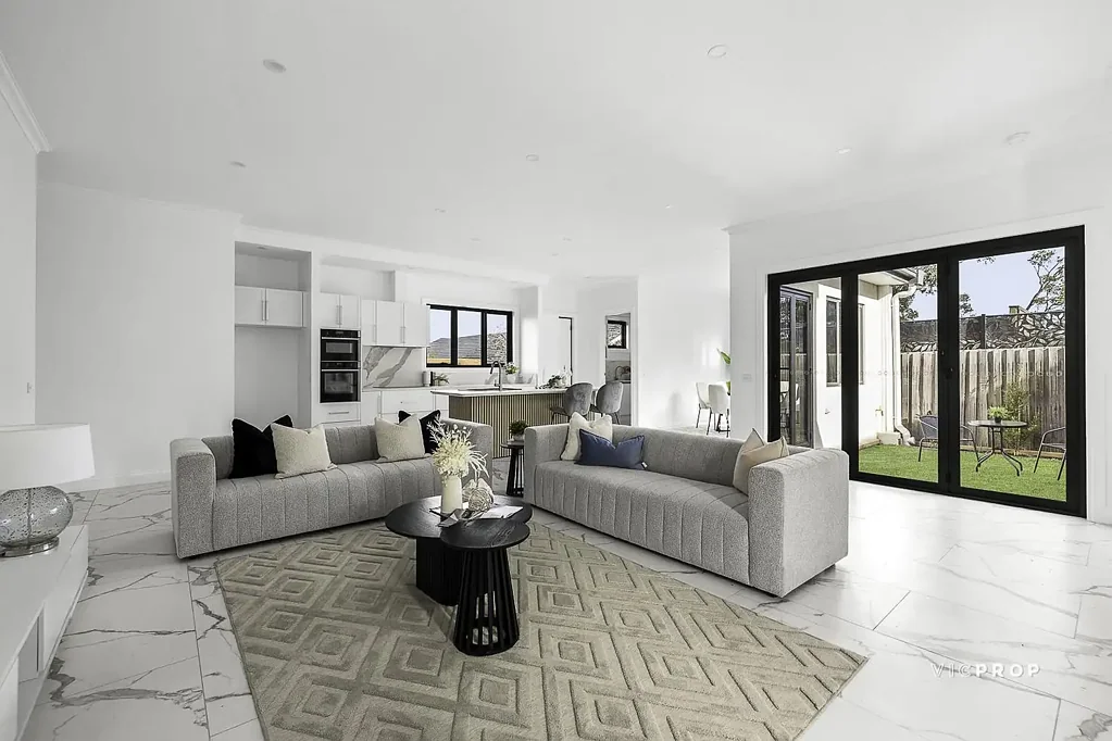 Balwyn North 4房 全新璀璨，迷人家庭魅力，坐拥优质学区 Brand-New Brilliance with Captivating Family Appeal in the Zone