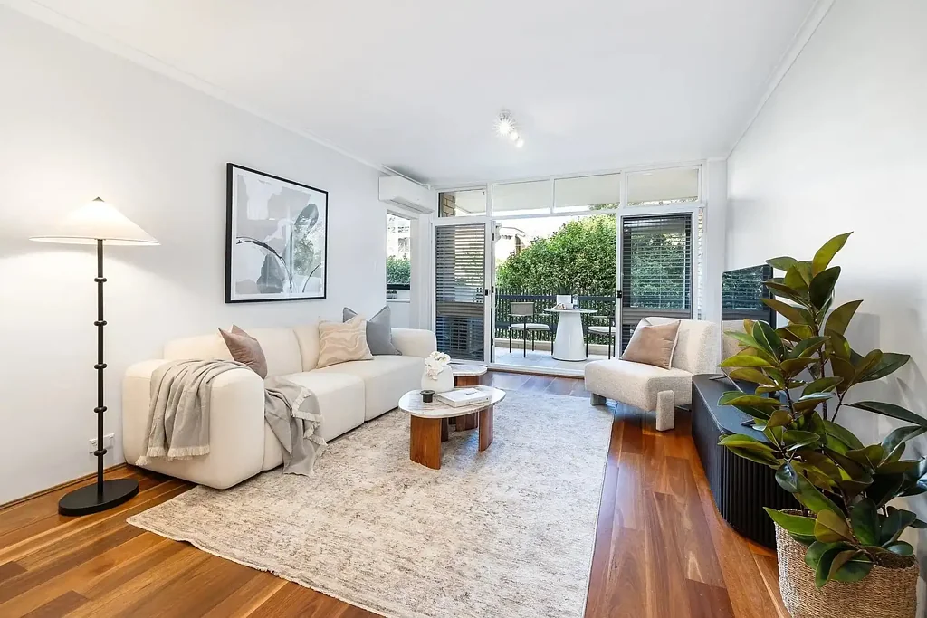 Spacious Ground Floor Apartment in a Peaceful, Convenient Location