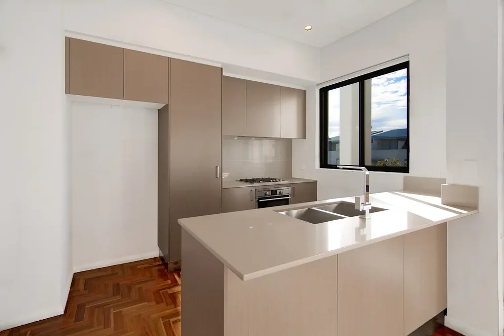 TWO BEDROOM APARTMENT IN THE HEART OF MAROUBRA JUNCTION