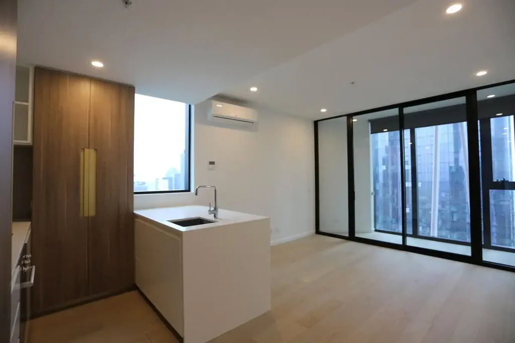 UNFURNISHED - One bedroom plus study apartment