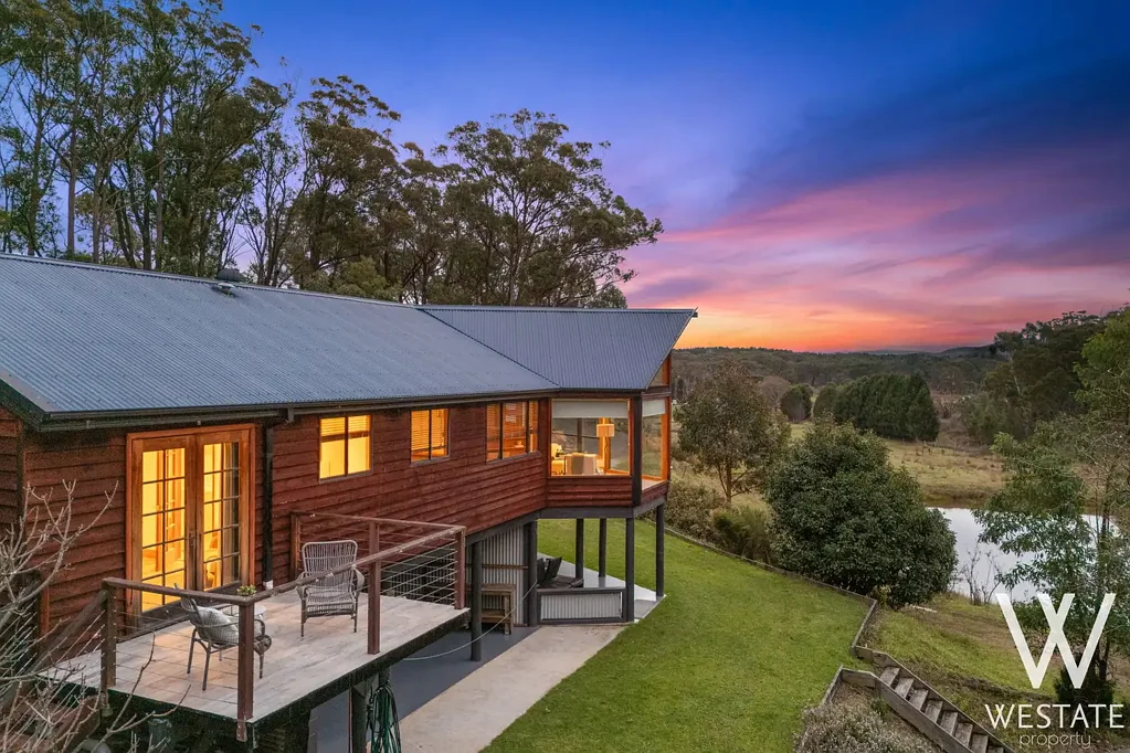 Little Hartley 4Moenga AN EXCLUSIVE HARTLEY OFFERING. ARCHITECTURE. CALIBRE. PRESENCE