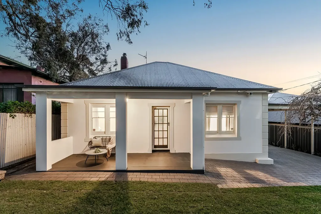 Hazelwood Park 4房  Re-Inspired Character Charm Captures Stunning Family Living in Elite East.