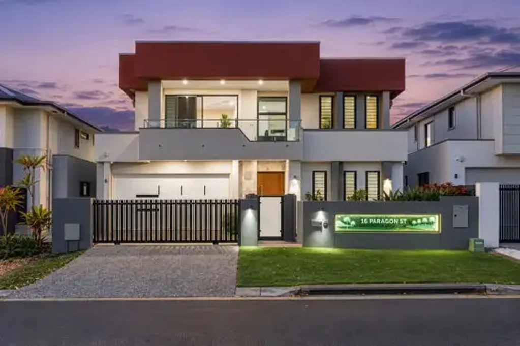 Rochedale 5房 卓越奢华。品质不妥协。应有尽有的家。 EXCEPTIONAL LUXURY. UNCOMPROMISING QUALITY. A HOME THAT HAS IT ALL.