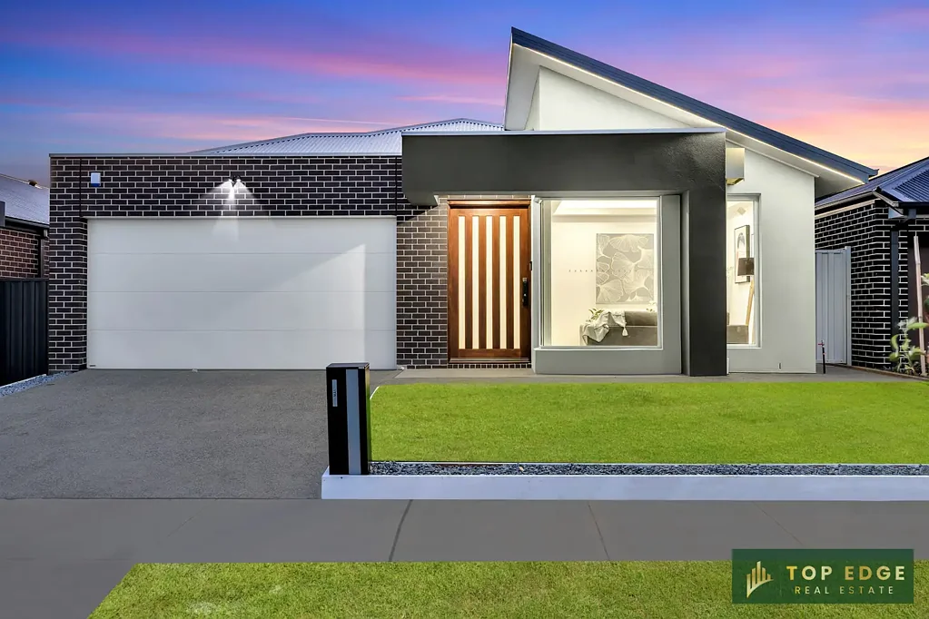 Mount Cottrell 4ห้องนอน Two Stunning Homes, One Exceptional Street