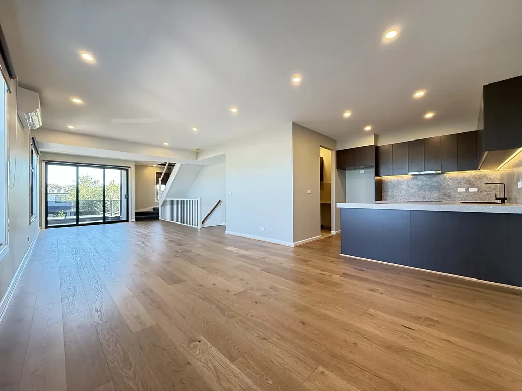 Contemporary Comfort Meets Unbeatable Convenience