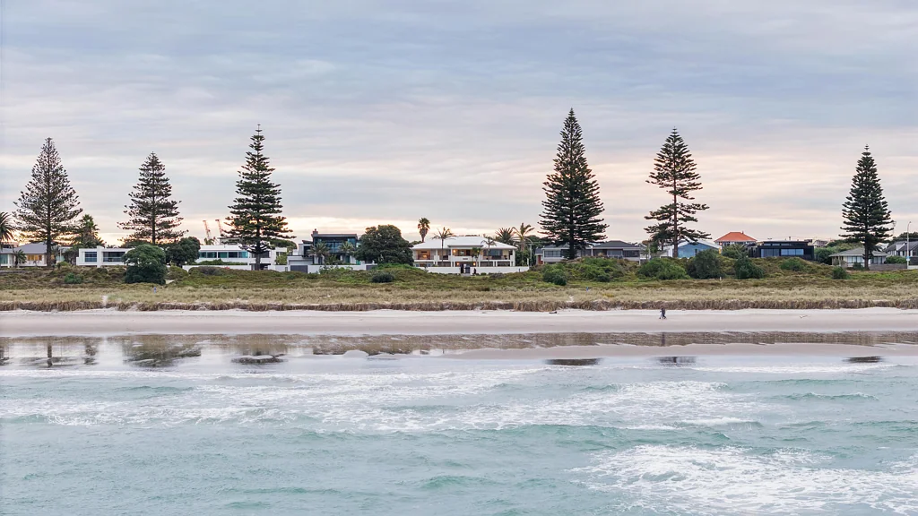 Mount Maunganui 5ห้องนอน 91 Marine Parade and 29 Muricata Avenue