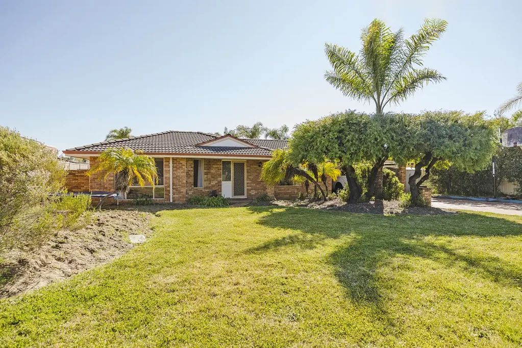 17 Richardson Court, Woodvale, WA 6026