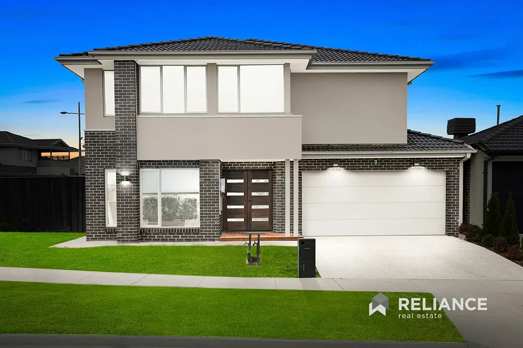 Tarneit 4બેડરૂમ Double-Storey Family Home in Tarneit with Walking Distance to Riverdale Shopping Centre & All Amenities