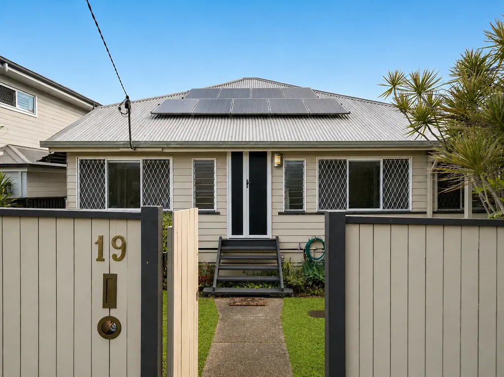 Nundah 4कमरा Dual Living Character Colonial Family Home