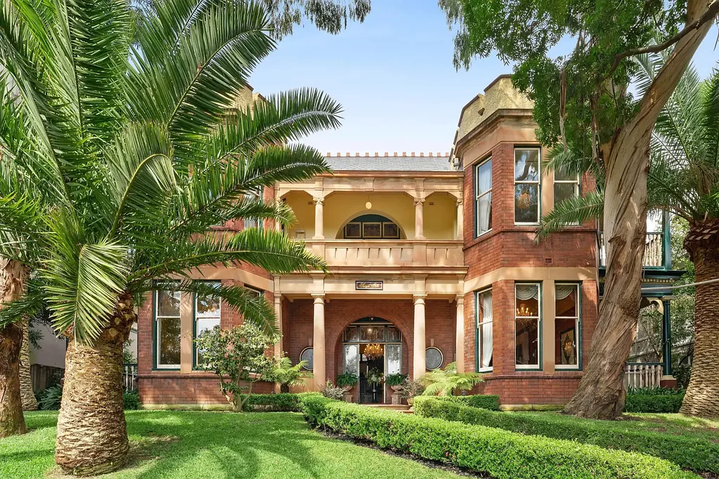 Randwick 7ห้องนอน Historic North Randwick Estate Exuding Victorian Grandeur In Prestige Setting Beside Centennial Park