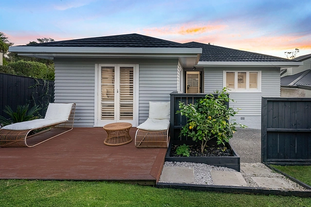 206 Beach Road, Campbells Bay, Campbells Bay, North Shore City