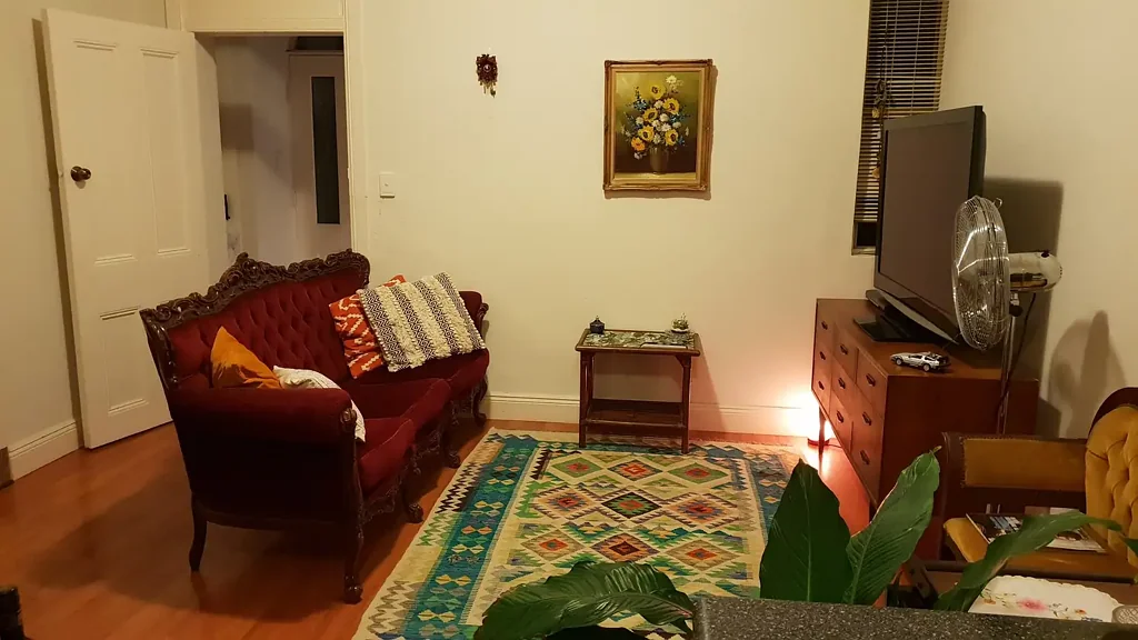 One bedroom apartment in the heart of Petersham