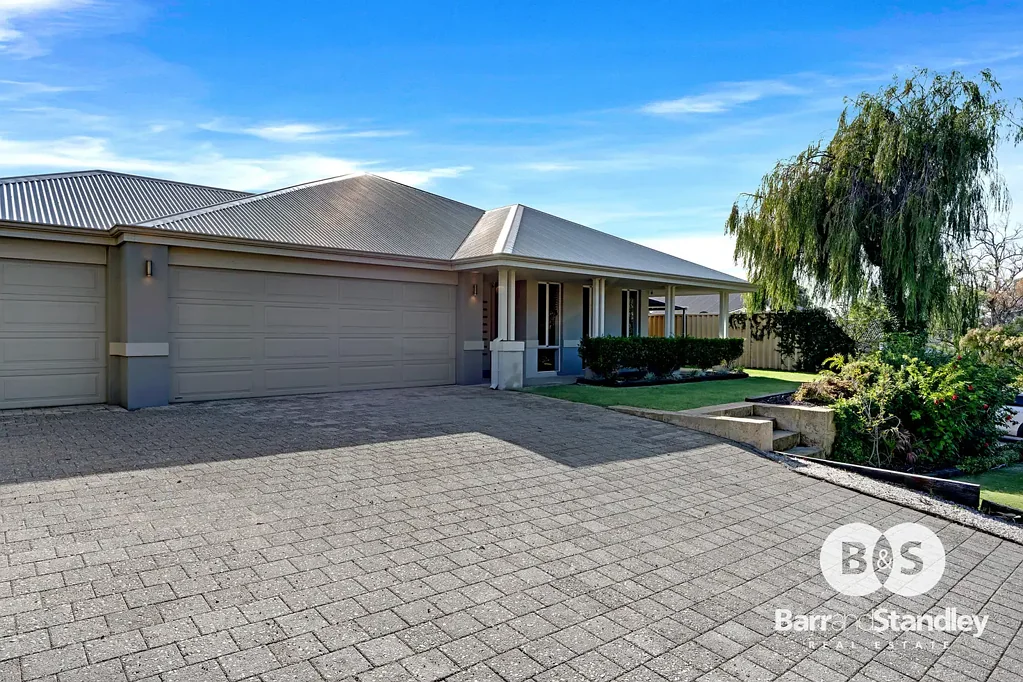 17 Sherwood Drive, Dalyellup, WA 6230