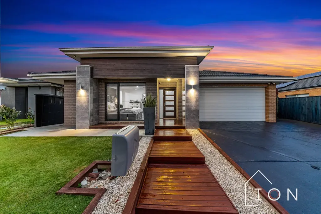 10 Glendora Avenue, Clyde, VIC 3978