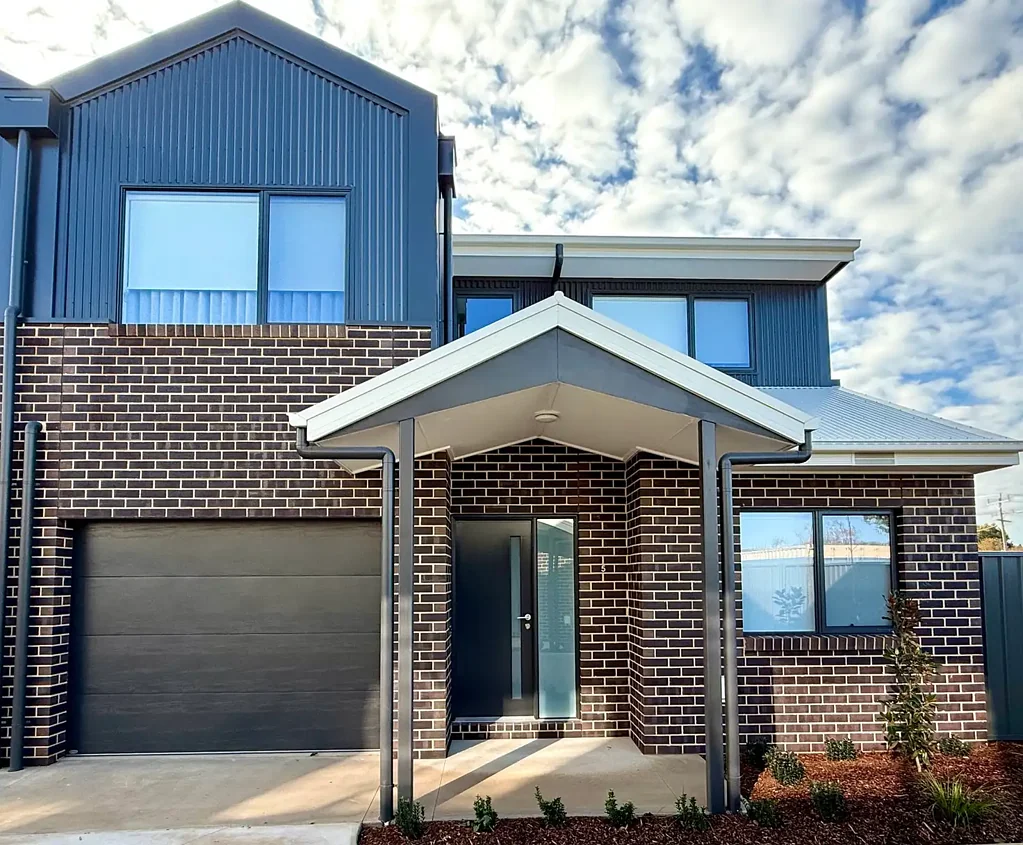 BRAND NEW 2 BEDROOM TOWNHOUSE