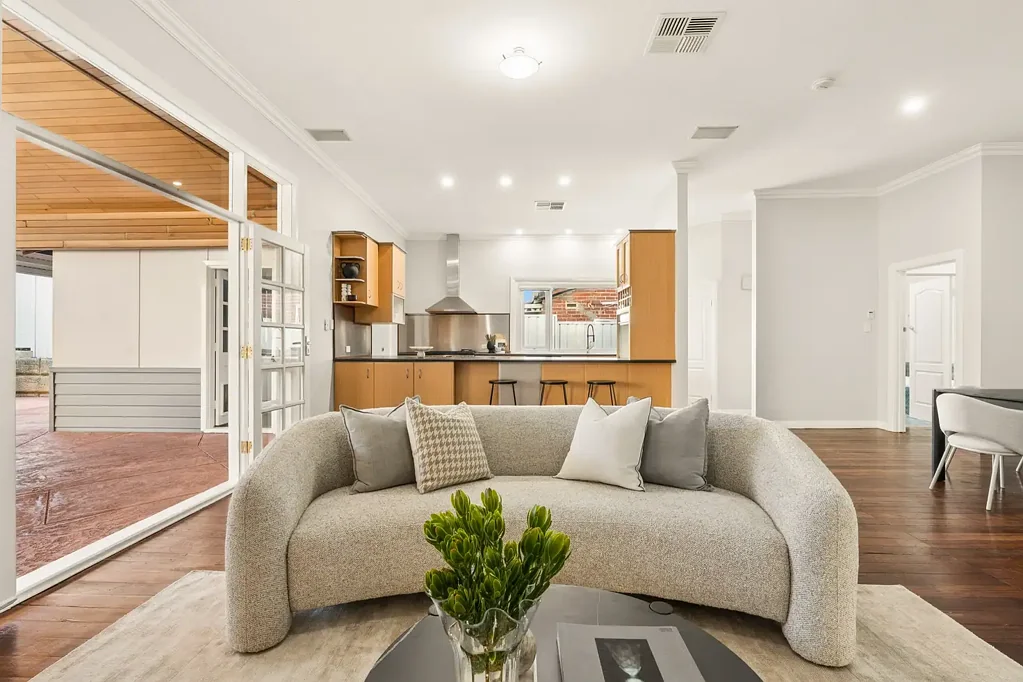 Bayswater 4બેડરૂમ The family-sized character home you've been waiting for