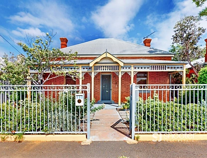 137 Bourke Street, Dubbo, NSW 2830, 5房, 3浴, 独立屋