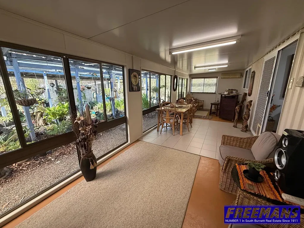Nanango 3Kwarto Spacious Family Home on 1 Acre with Modern Comforts & Many Excellent Extras