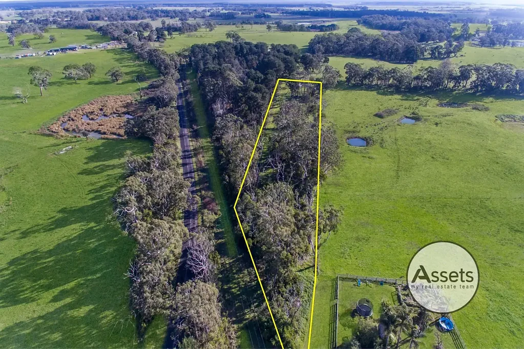 Heywood  Unplug & Unwind on 3 Acres