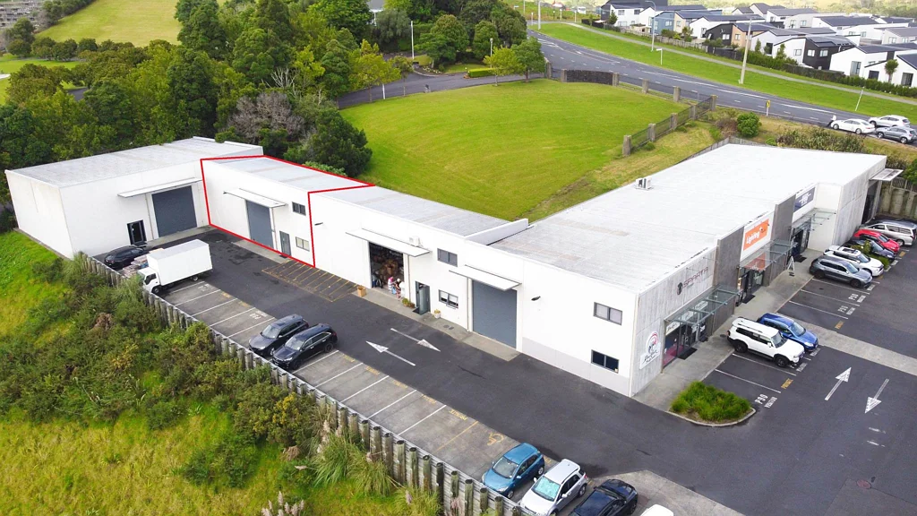 Silverdale FUNCTIONAL AND AFFORDABLE WAREHOUSE OPPORTUNITY
