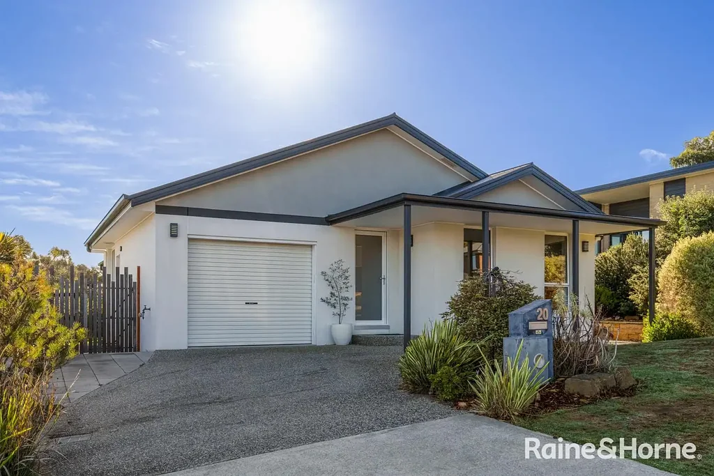 Kingston 3 Bedroom A Refined Blend of Light, Space & Effortless Living