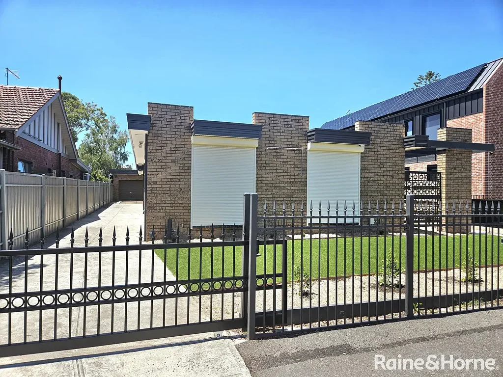 Stunning 4-Bedroom Family Home in Brunswick West