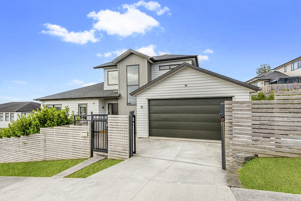 Ranui 6房  Home and Income or Extended Family?