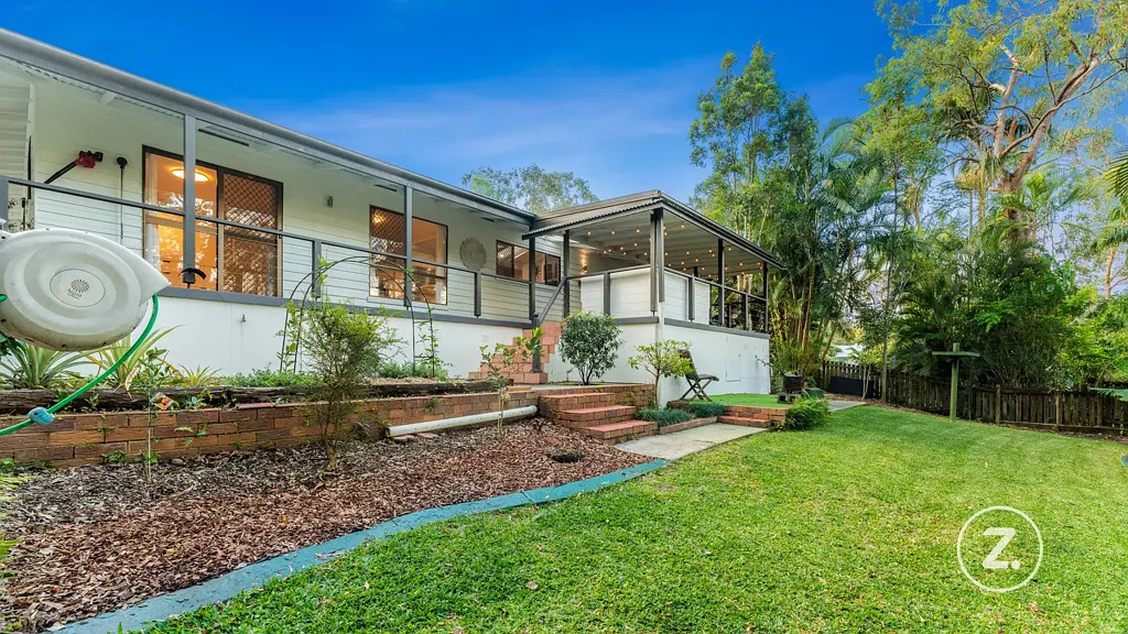 Tallebudgera 4 Bedroom Leafy Tallebudgera Retreat – Private Family Haven on 881sqm