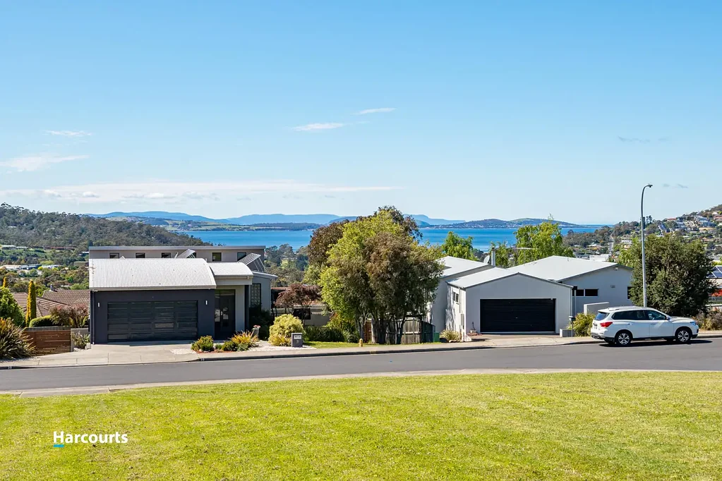 44 Adelong Drive, Kingston, TAS 7050