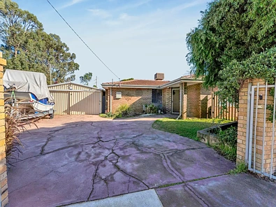 Beechboro 3Moenga Huge Family Home with Pool - Zoned R20/40 with Existing Approval for Survey Strata Rear Lot!