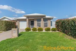 43B Magnolia Boulevard, Dubbo