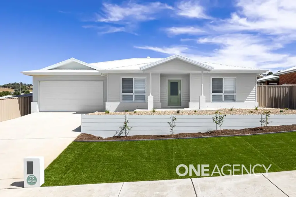 79 LINGIARI DRIVE, Lloyd, NSW 2650