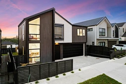 53 Michael Bosher Way, Flat Bush