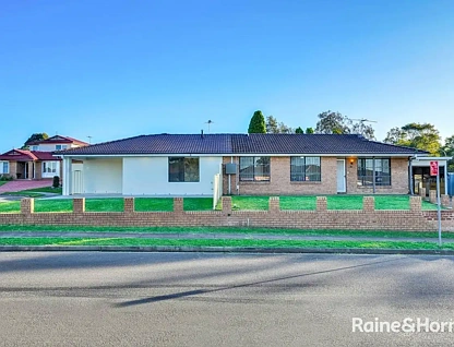15 Condello Crescent, Edensor Park, NSW 2176, 5 ห้องนอน, 2 ห้องน้ำ, House