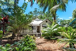 1 Parrot Tree Place, Bangalow