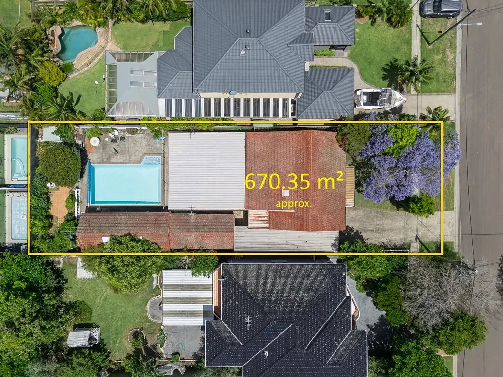 Caringbah South 4Zimmer A Rare Blue Ribbon Re-Development Opportunity