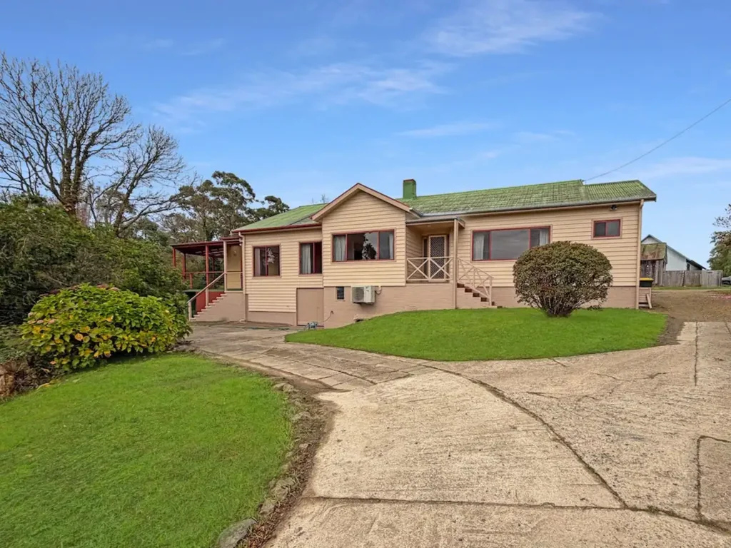 An Acre Character-Filled Home in Pambula Village