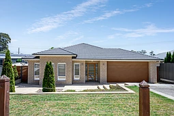 2/5 Mount Torrens Road, Lobethal