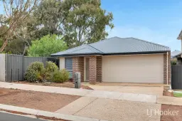 9 Lawder Road, Blakeview