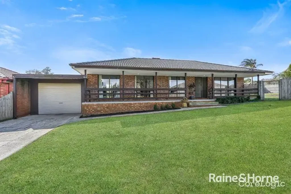 5 Walnut Court, Cranbourne North, VIC 3977