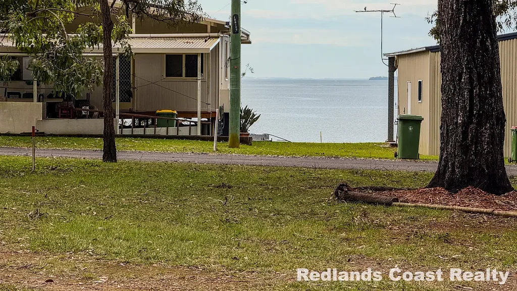 30 Bruce St, Lamb Island, QLD 4184