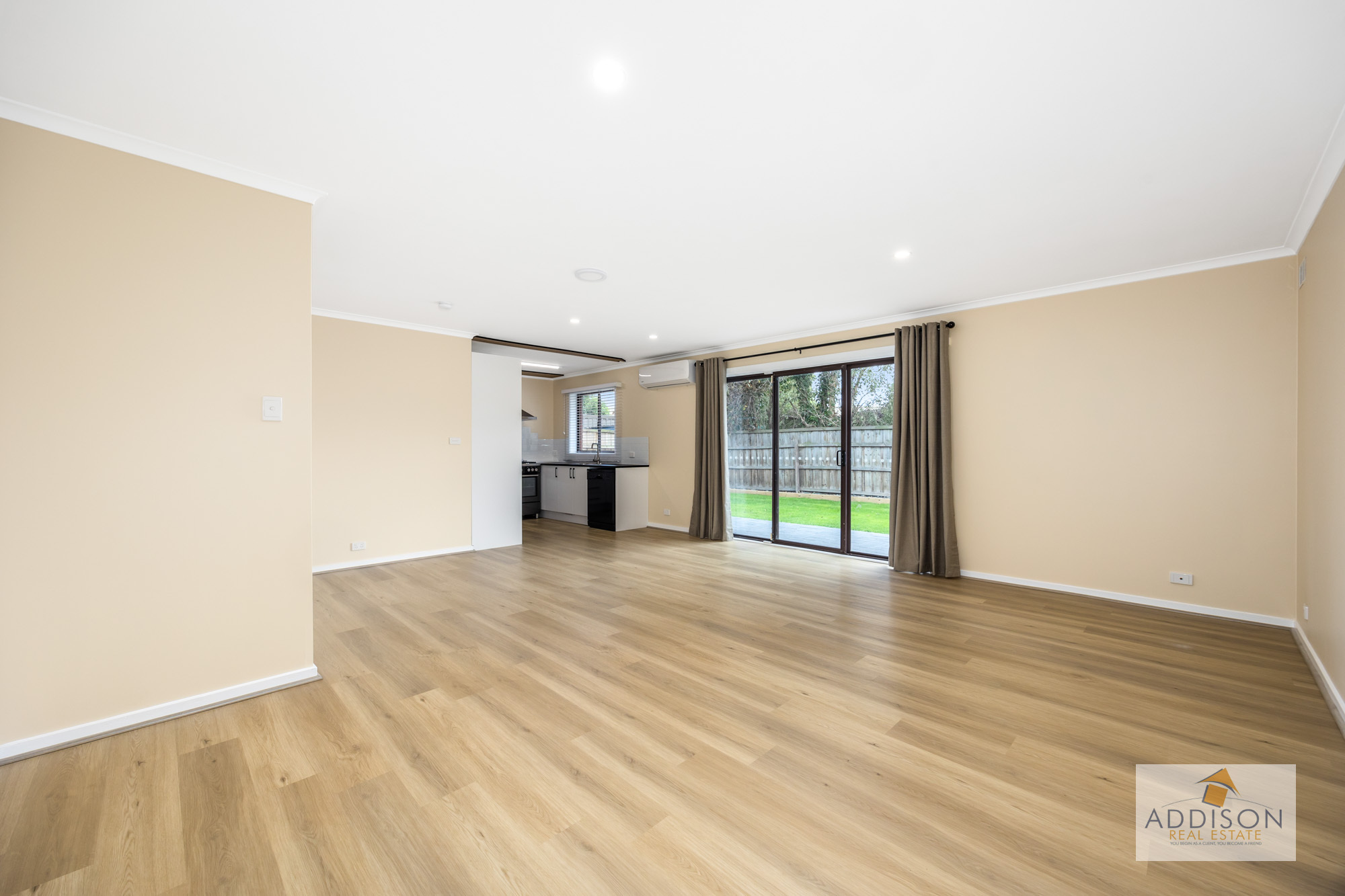 UNIT 2 98-100 DAVIDSON ST, TRARALGON VIC 3844, 0 Kuwarto, 0 Banyo, Unit